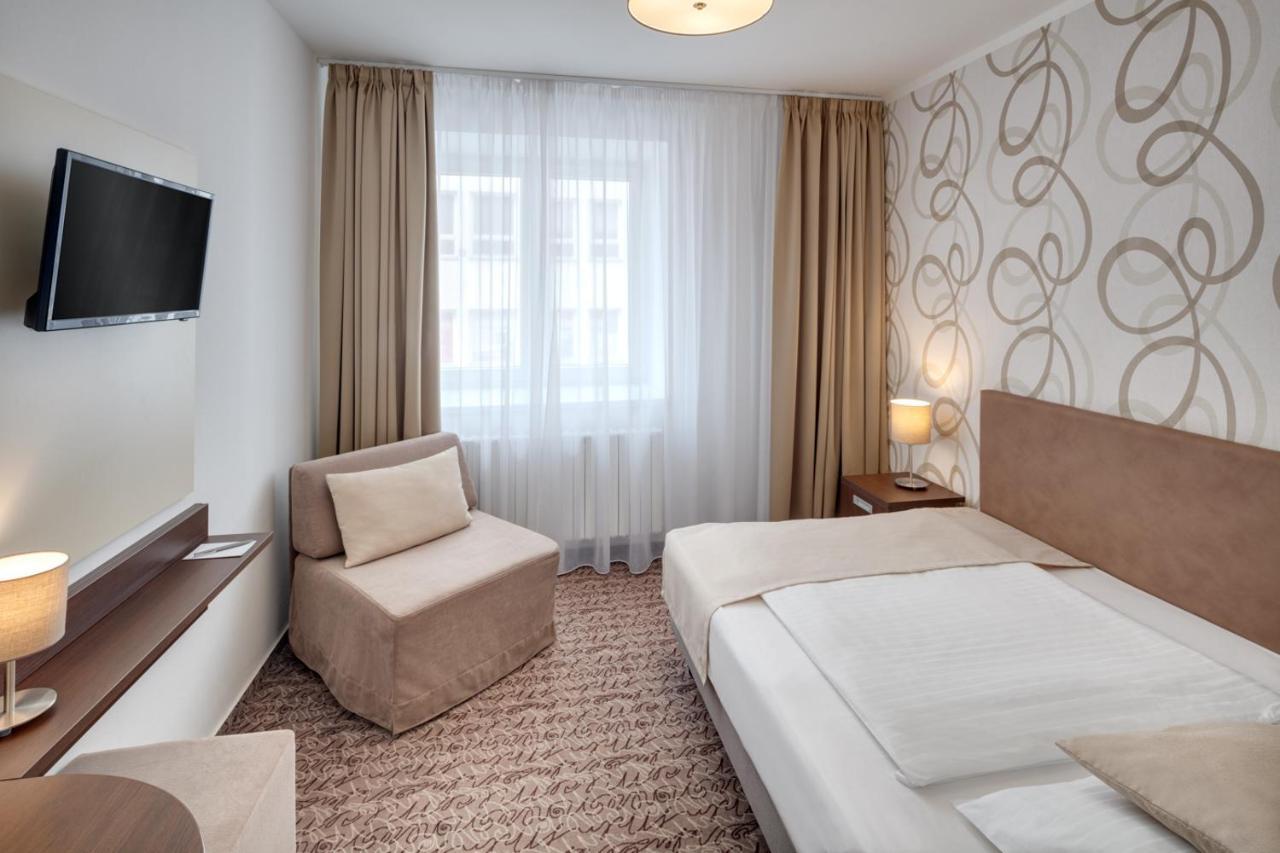 Hotel Atlas Benesov  Eksteriør bilde