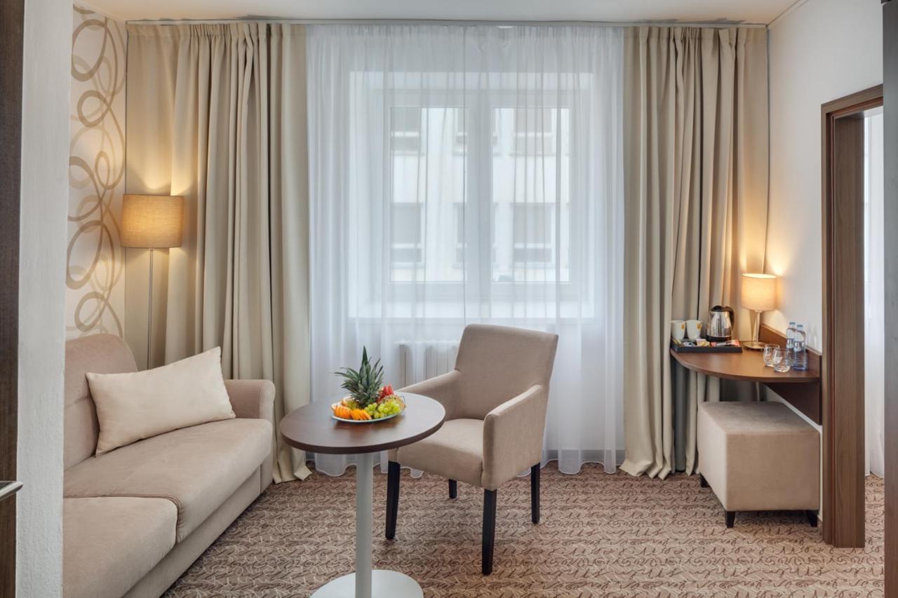 Hotel Atlas Benesov  Eksteriør bilde