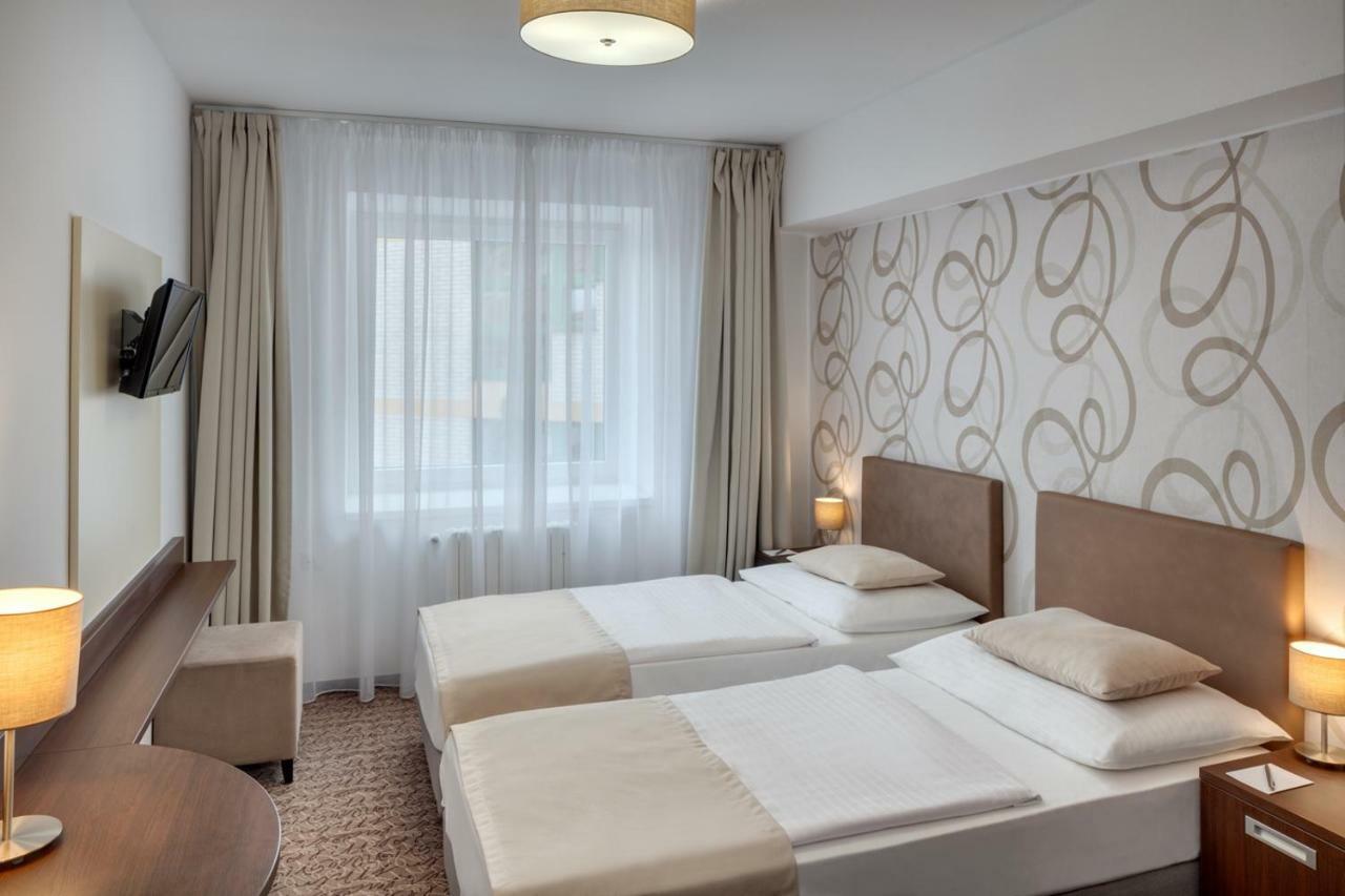 Hotel Atlas Benesov  Eksteriør bilde